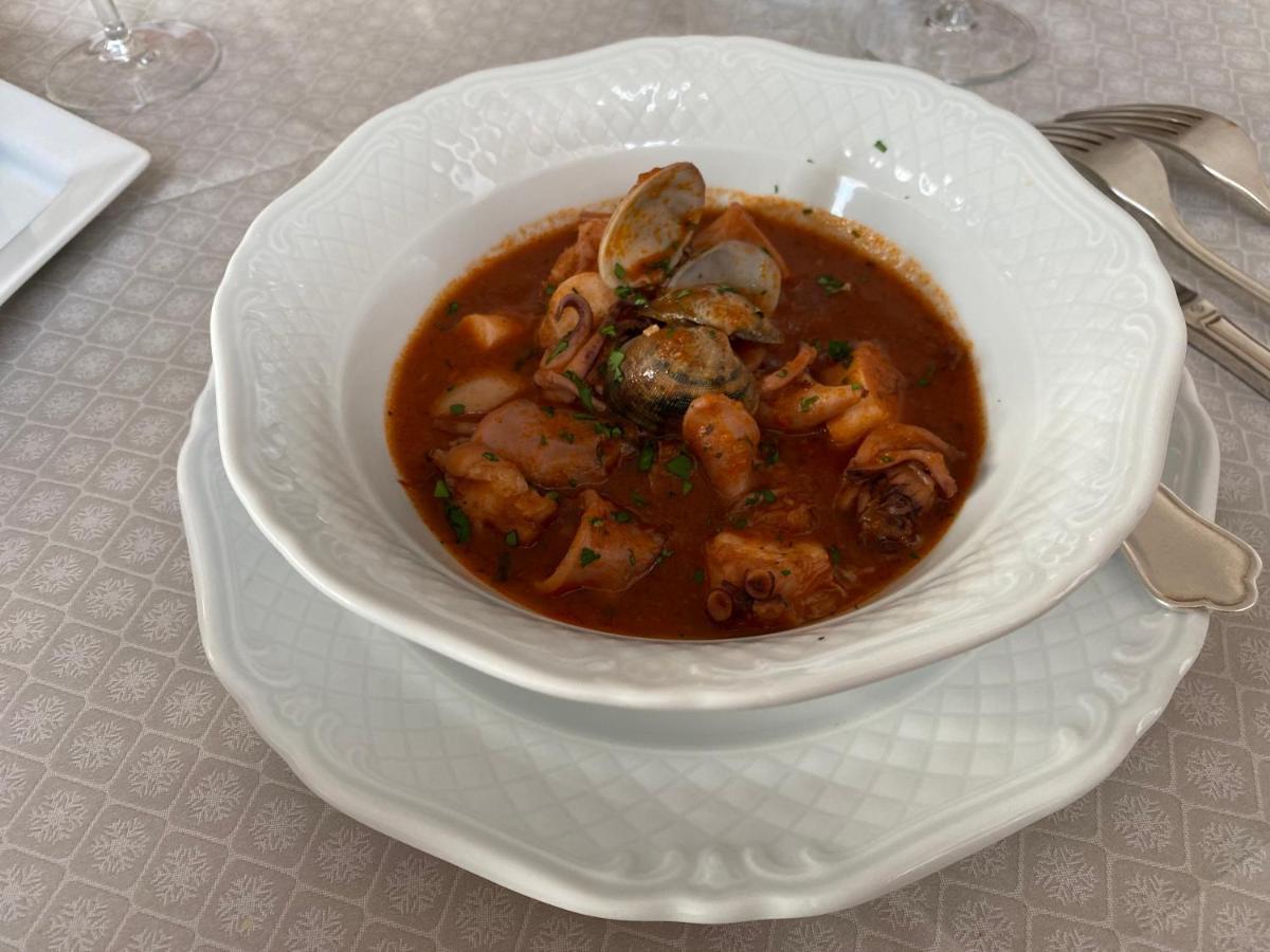 Hotel Ines 바라체 외부 사진